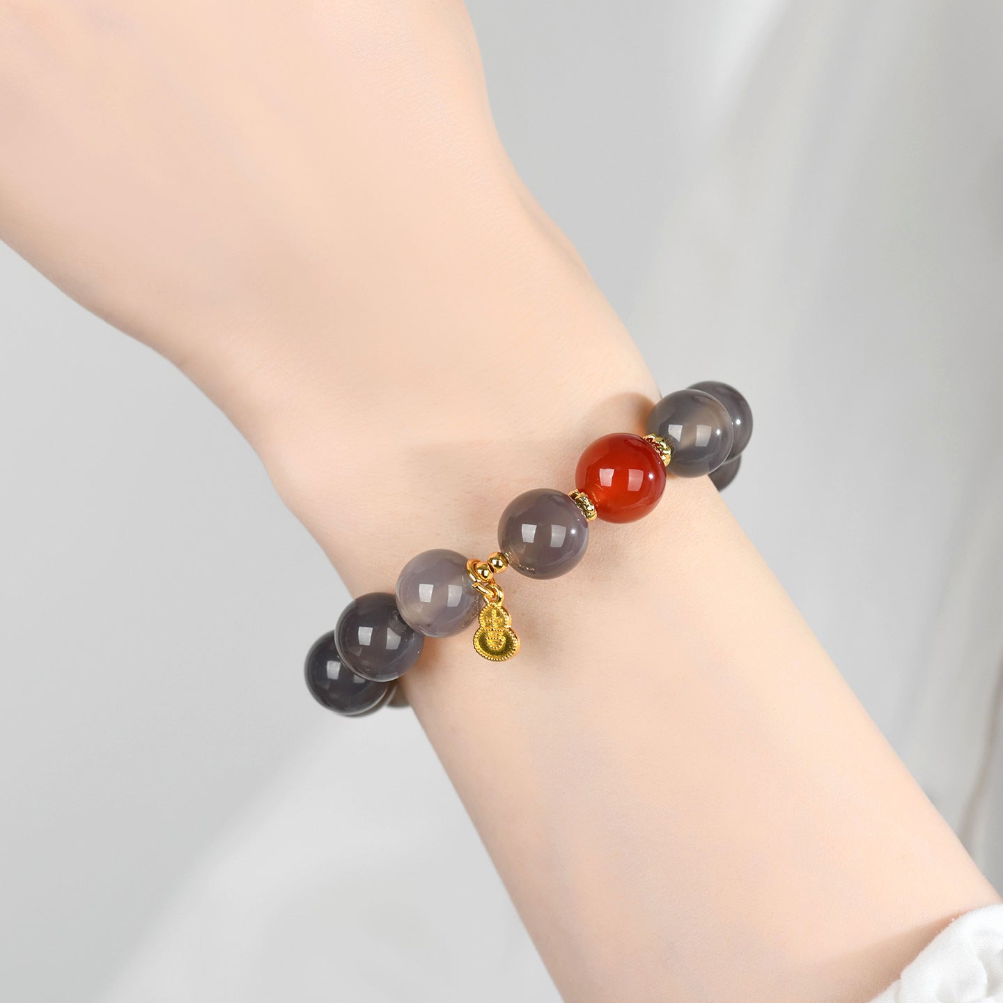 Natural Gray Agate Single Circle Bracelet | Chinese Style Protection & Balance Charm