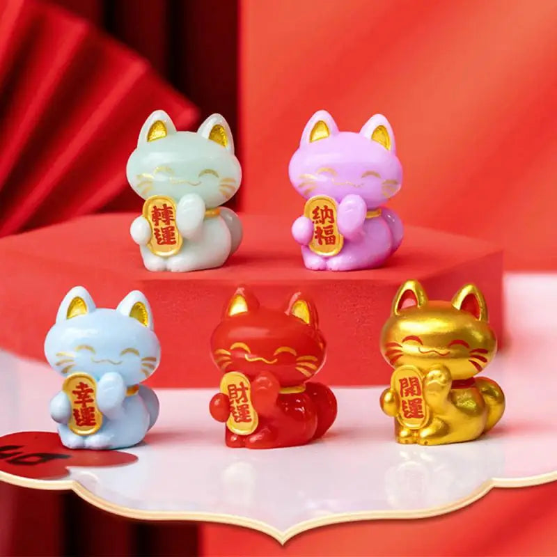 1/2PCS Lucky Feng Shui Cat Maneki Neko Fortune Cat Figurine Collectible Fortune Decor Ornaments Lucky Cat Mini Figure Collection