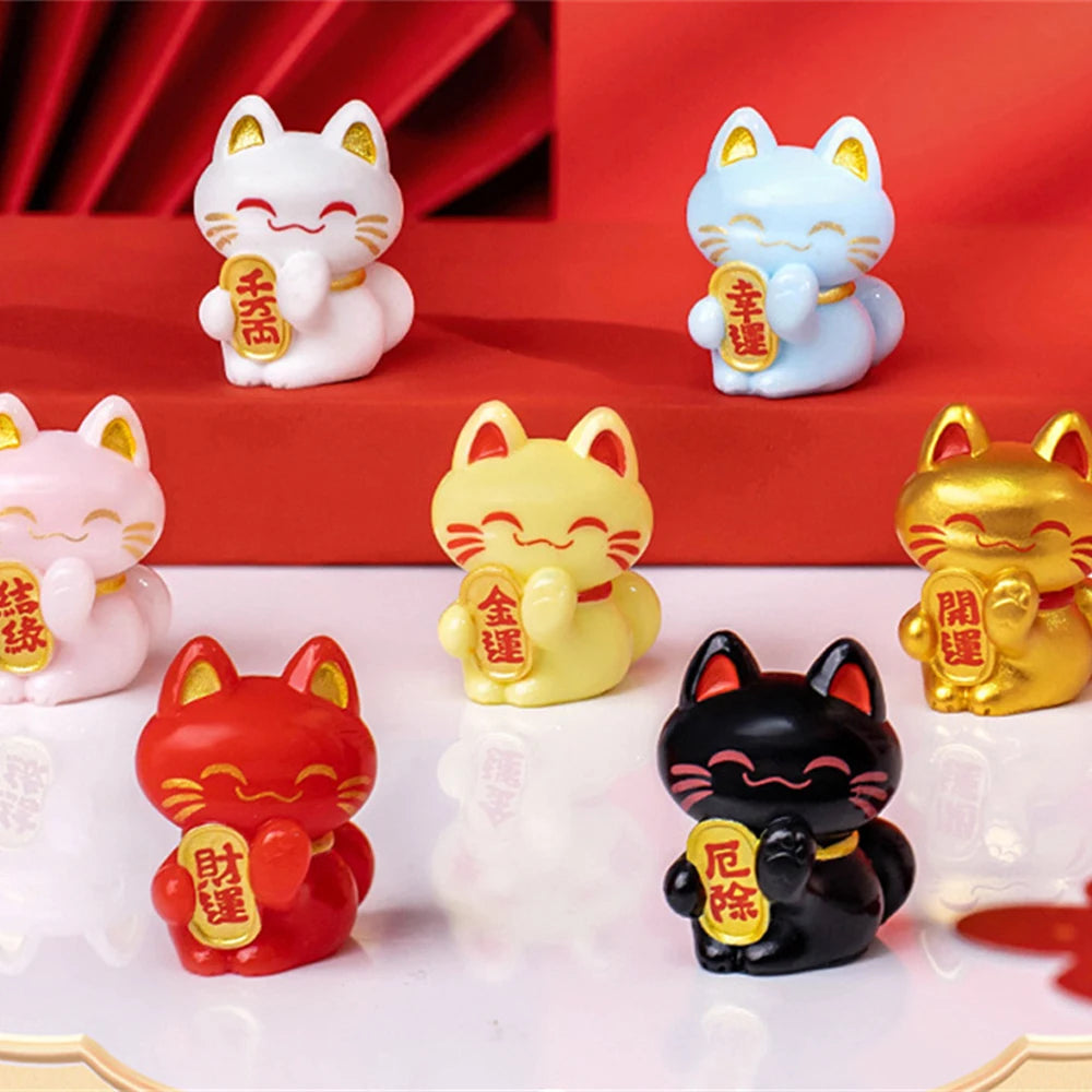 1/2PCS Lucky Feng Shui Cat Maneki Neko Fortune Cat Figurine Collectible Fortune Decor Ornaments Lucky Cat Mini Figure Collection