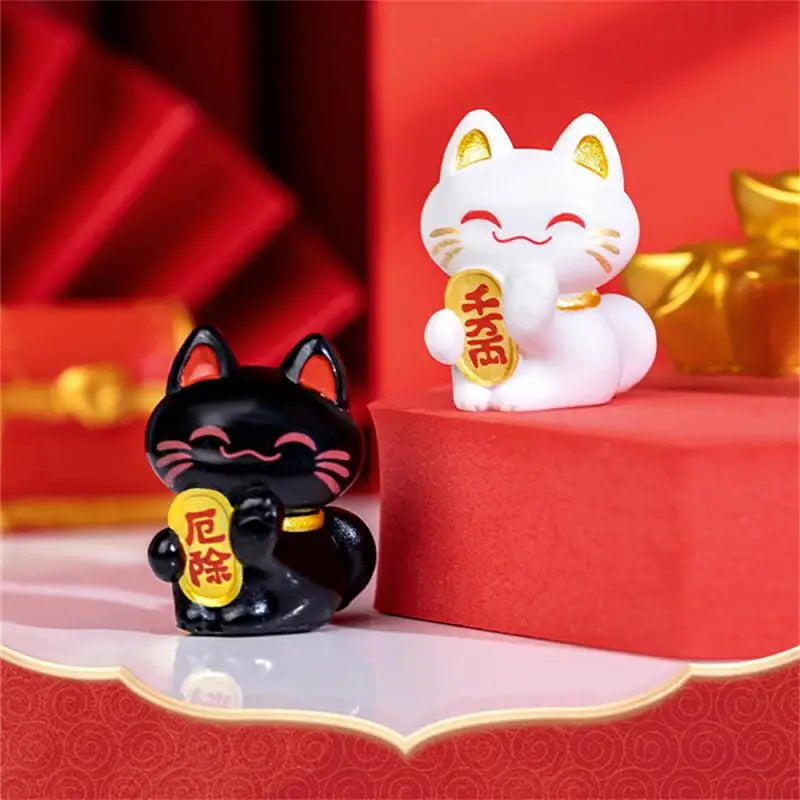 1/2PCS Lucky Feng Shui Cat Maneki Neko Fortune Cat Figurine Collectible Fortune Decor Ornaments Lucky Cat Mini Figure Collection