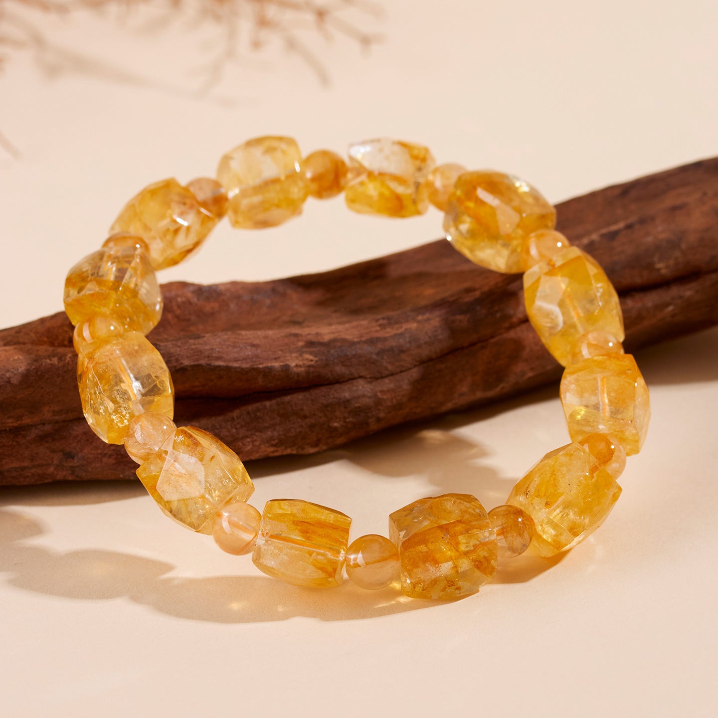 Natural Crystal Red Glue Flower Irregular Single Circle Bracelet - Energy Healing & Wealth Attraction