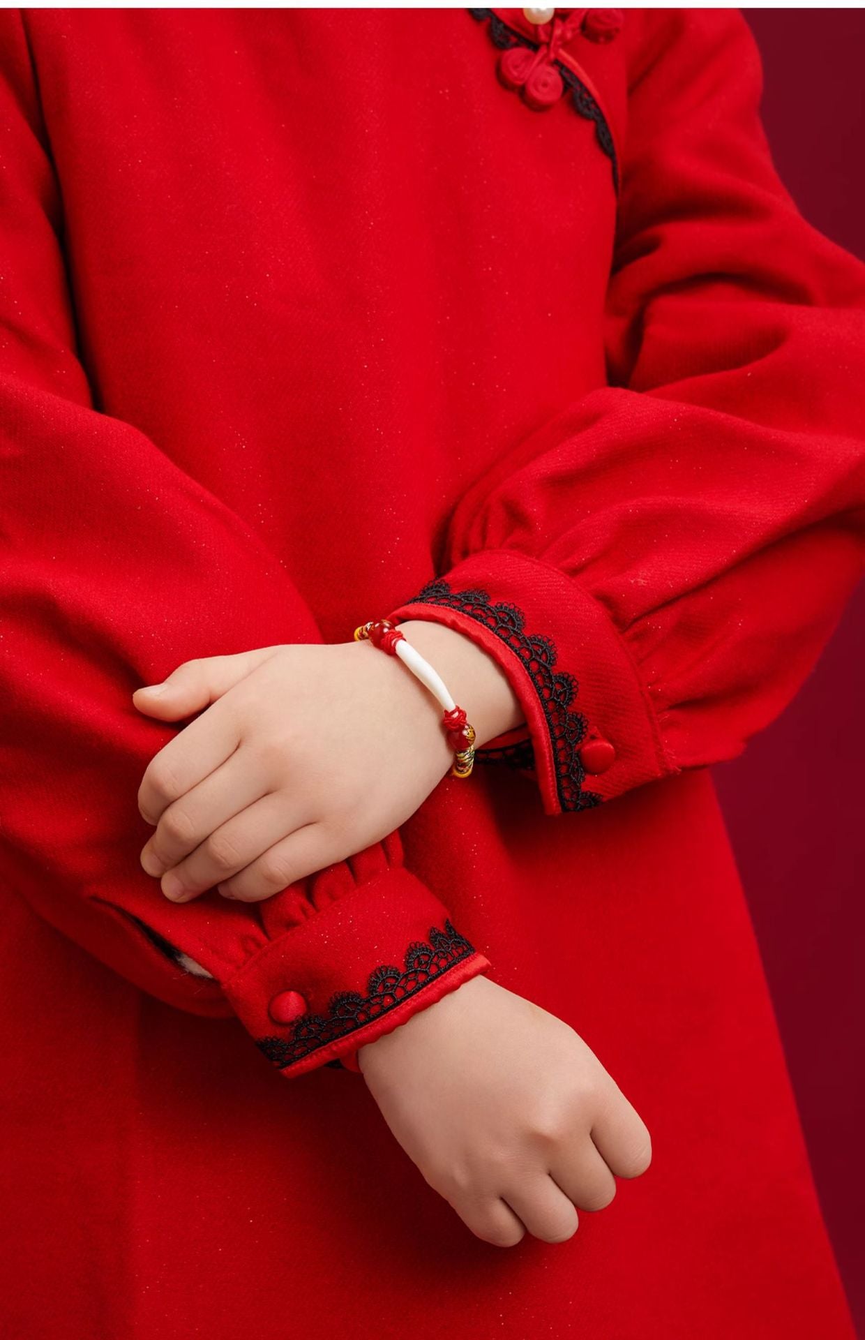 Black Dog Tooth Cinnabar Zodiac Bracelet with Peach Wood Red String for Infant Protection