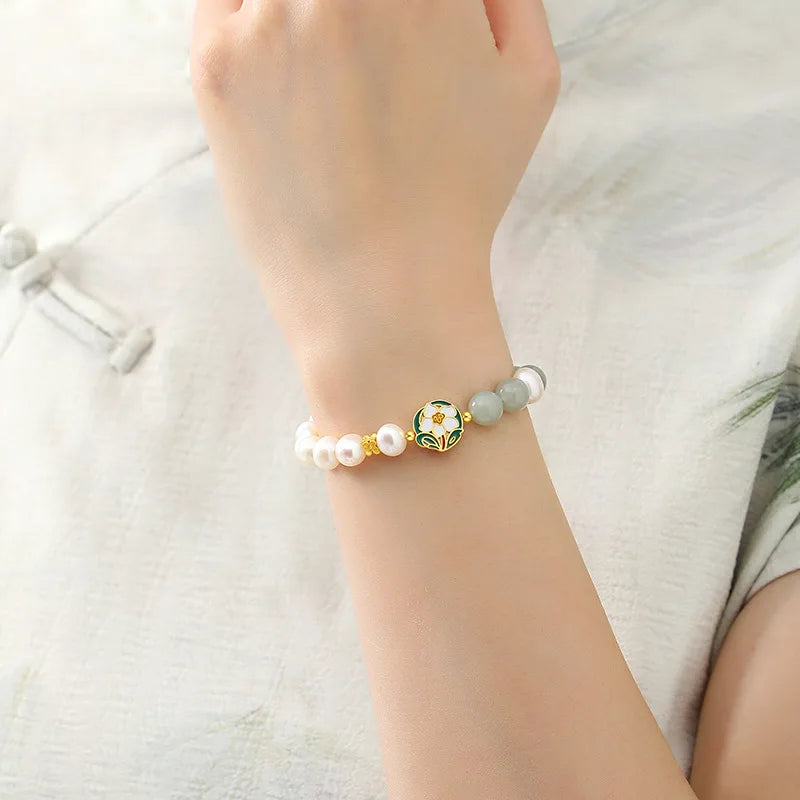 Freshwater Pearl & Hotan Jade Gradient Bracelet — Camellia