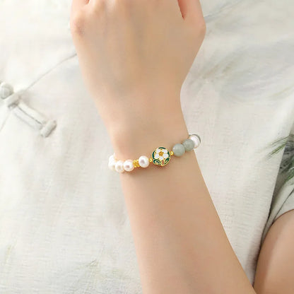 Freshwater Pearl & Hotan Jade Gradient Bracelet — Camellia