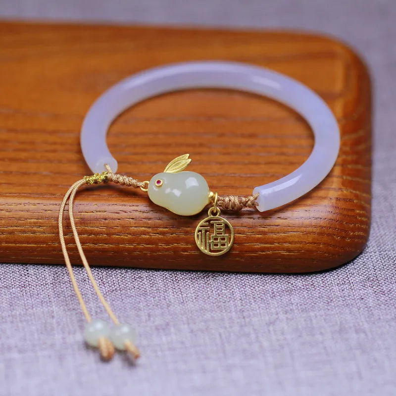 Vintage Hetian-Style Jade Water-Drop Charm Bracelet