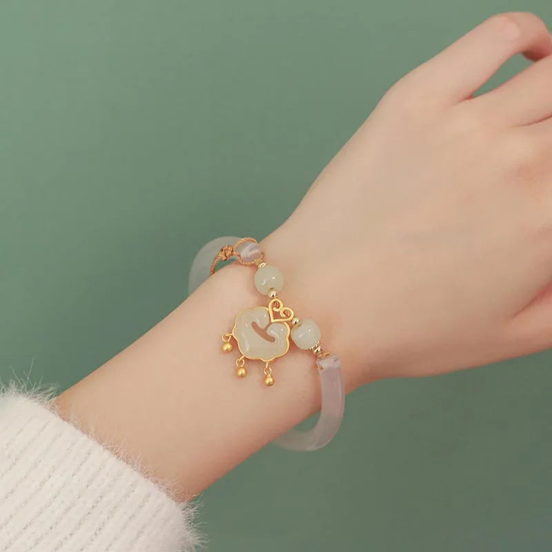 Vintage Hetian-Style Jade Water-Drop Charm Bracelet