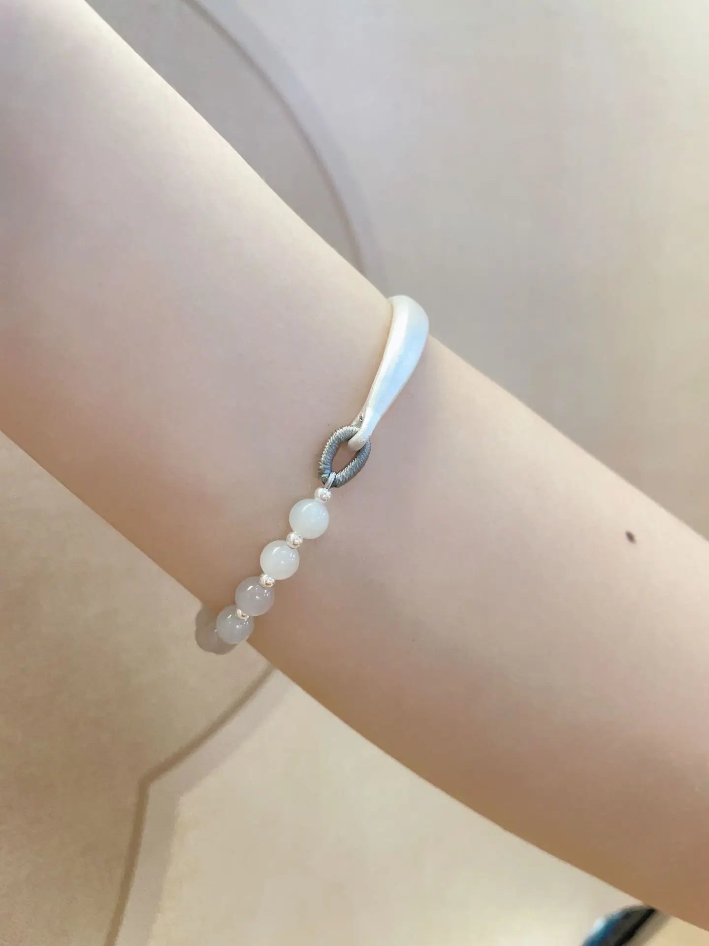 Green Hetian Jade Lotus Beaded Bracelet — Lotus Pendant