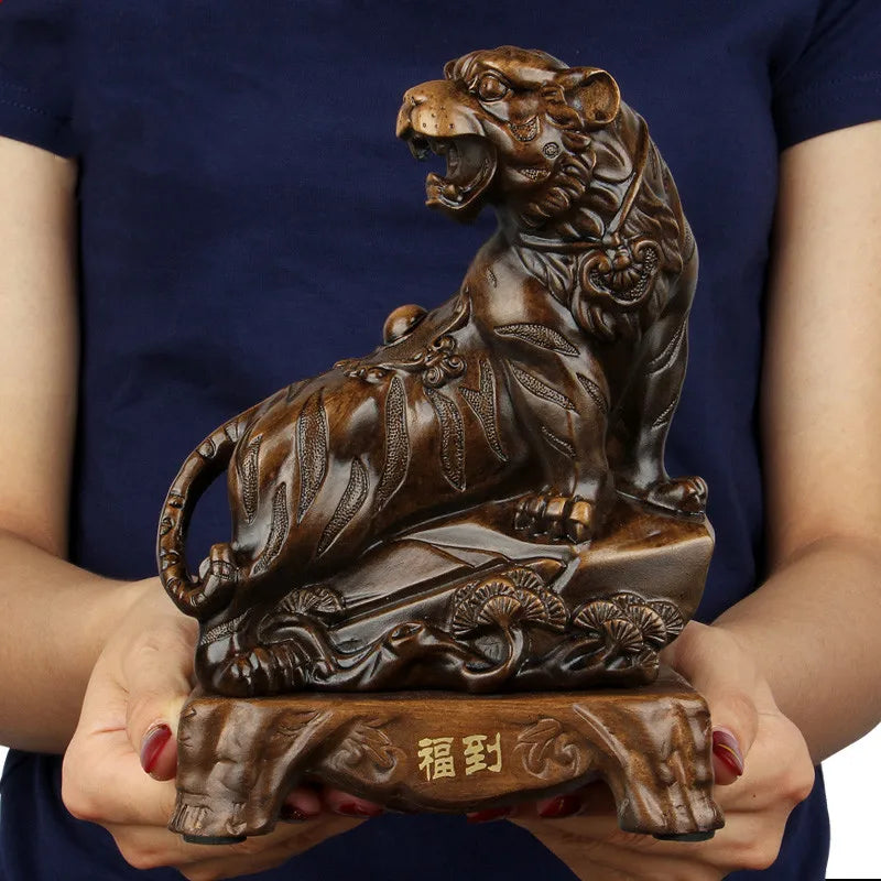 风水招财虎摆件｜镇宅纳福办公桌树脂工艺装饰