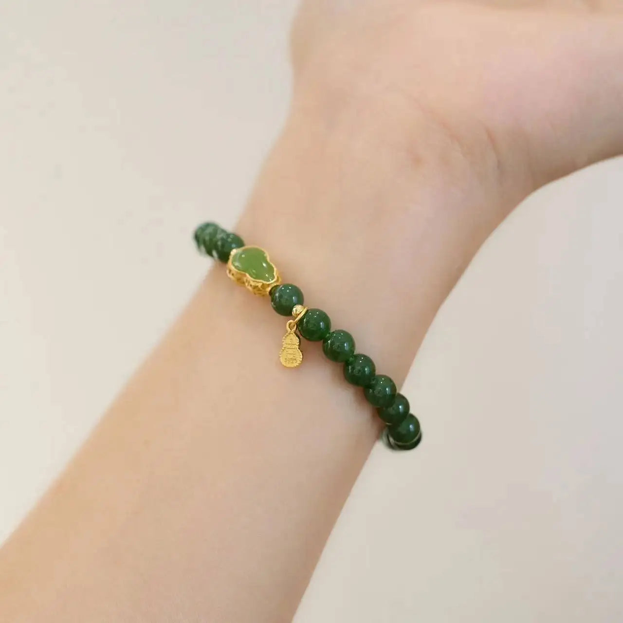 Hotan Green Jade Bracelet for Women｜Natural Lucky Bracelet