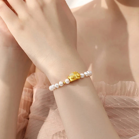 Natural Hetian Jade Animal Bracelet – Retro Elegance