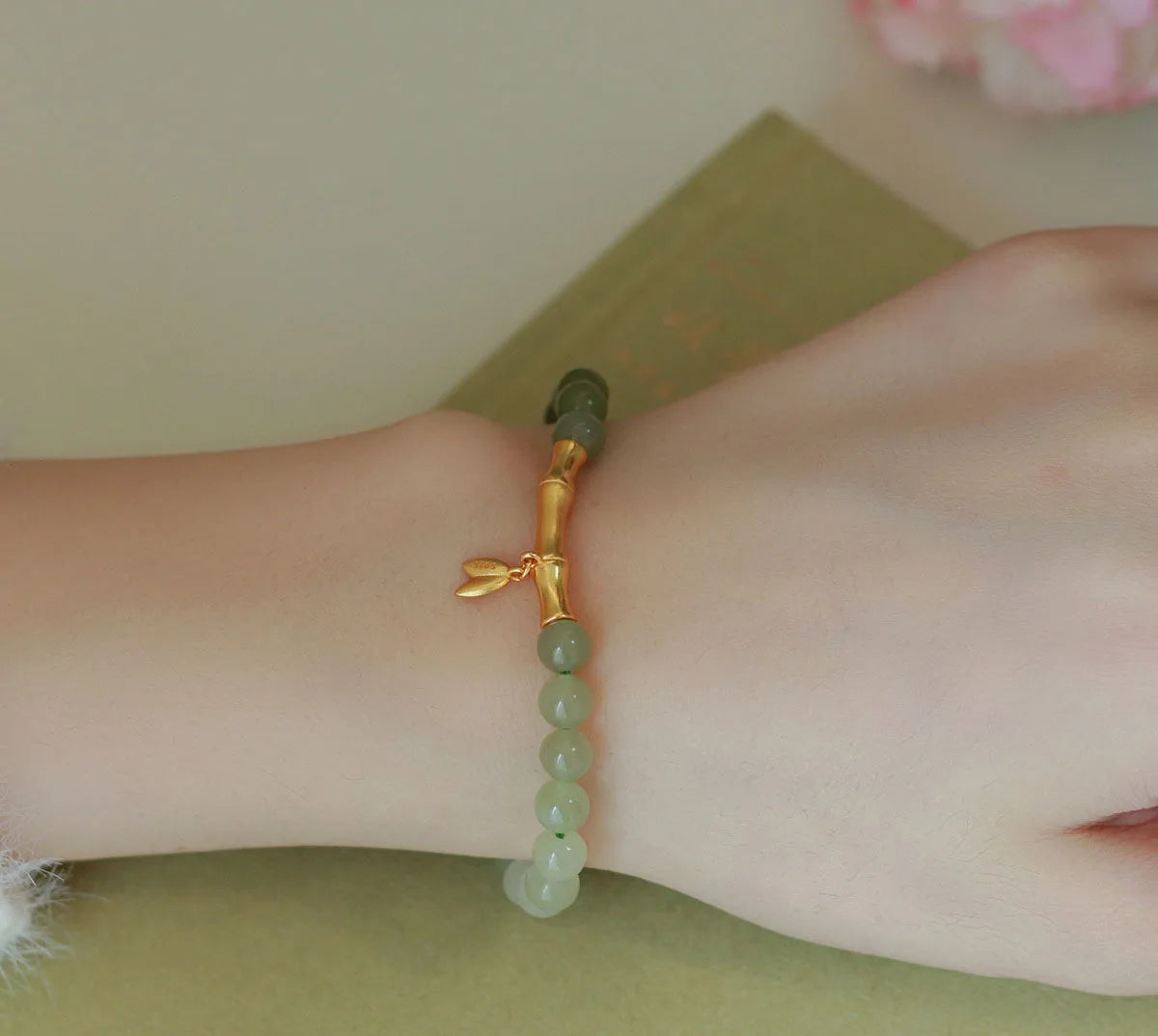 Green Crystal Leaf & Peanut Strand Bracelet, Vintage