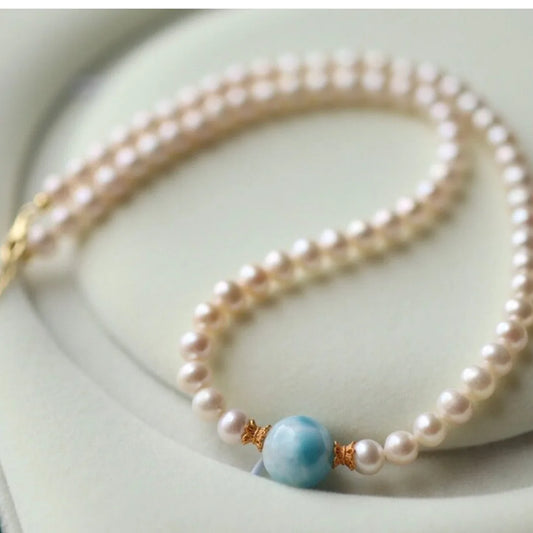 Elegant Freshwater Pearl & Sea-Pattern Stone Choker Necklace