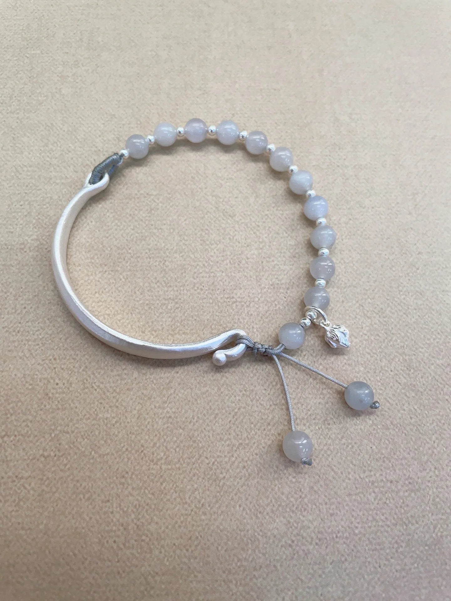 Green Hetian Jade Lotus Beaded Bracelet — Lotus Pendant