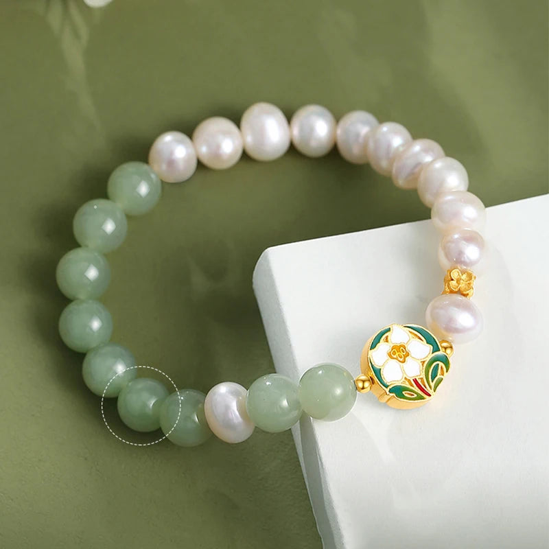 Freshwater Pearl & Hotan Jade Gradient Bracelet — Camellia