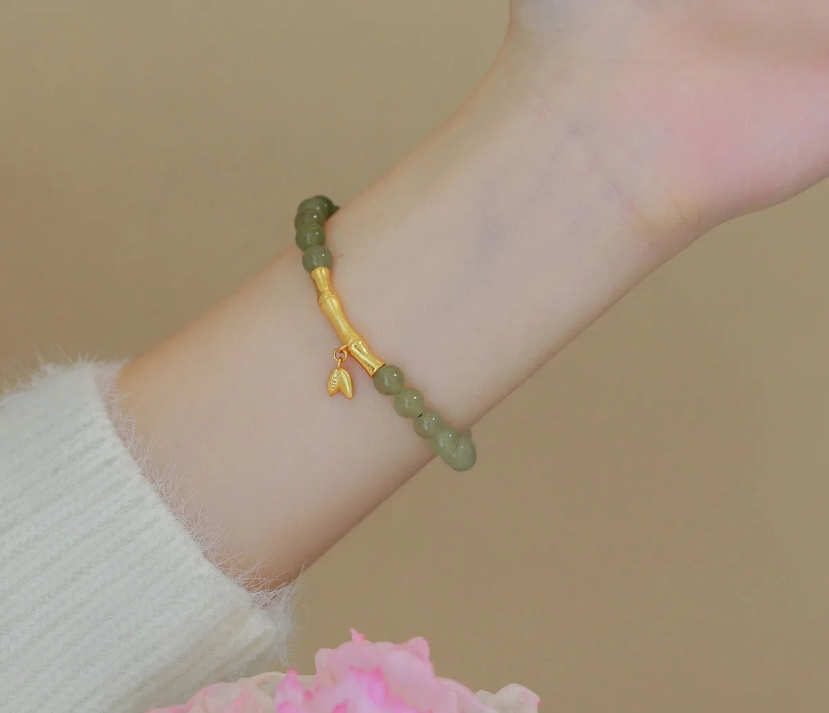 Green Crystal Leaf & Peanut Strand Bracelet, Vintage