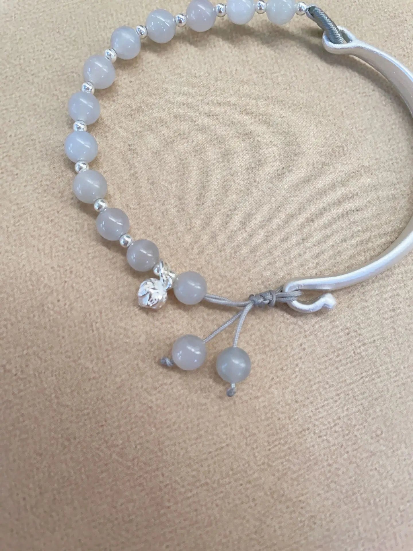 Green Hetian Jade Lotus Beaded Bracelet — Lotus Pendant