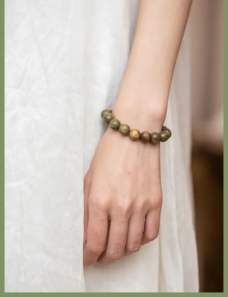 Green Sandalwood Lotus Cinnabar Bracelet — Wealth & Blessing