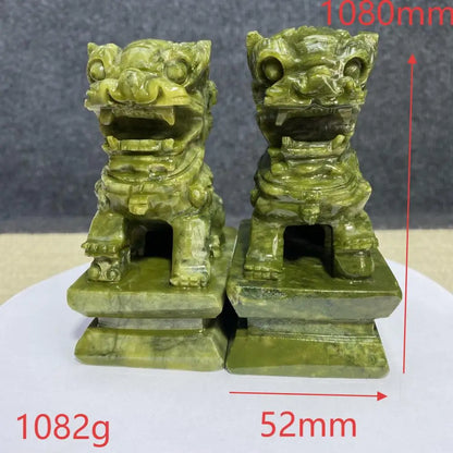 天然玉石守护狮一对摆件｜风水镇宅招财 平安护佑雕像