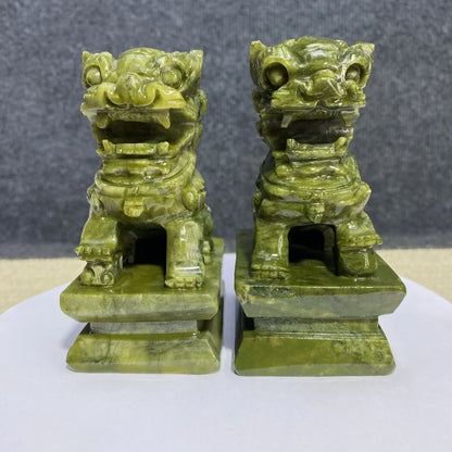 天然玉石守护狮一对摆件｜风水镇宅招财 平安护佑雕像