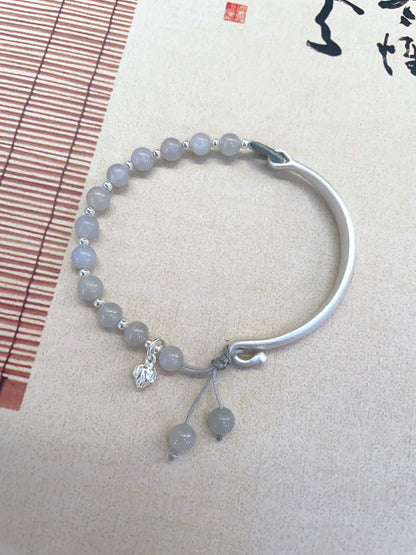 Green Hetian Jade Lotus Beaded Bracelet — Lotus Pendant