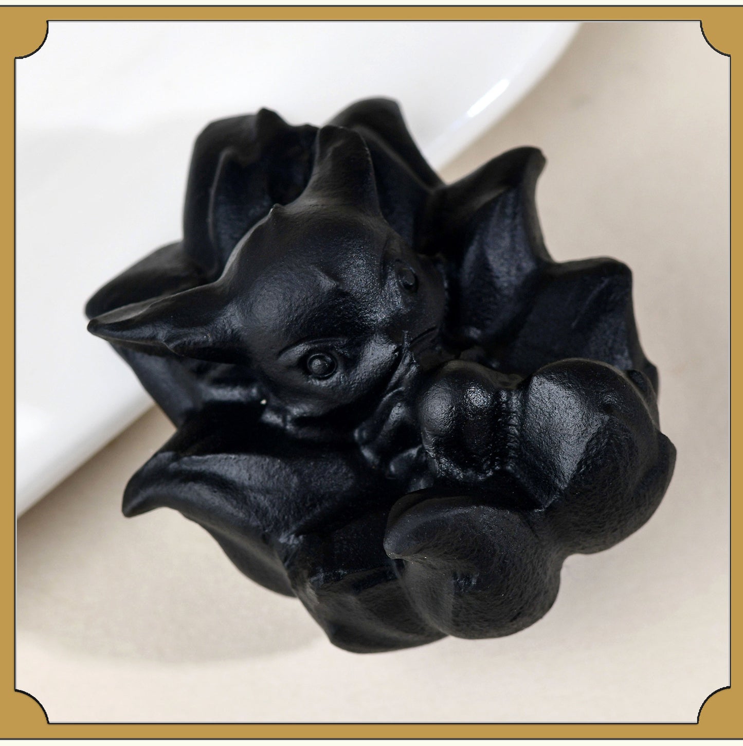 Natural Obsidian Carved Nine-Tailed Fox Ornament - Mystical Desk Decor for Wisdom & Protection