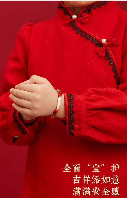 Black Dog Tooth Cinnabar Zodiac Bracelet with Peach Wood Red String for Infant Protection