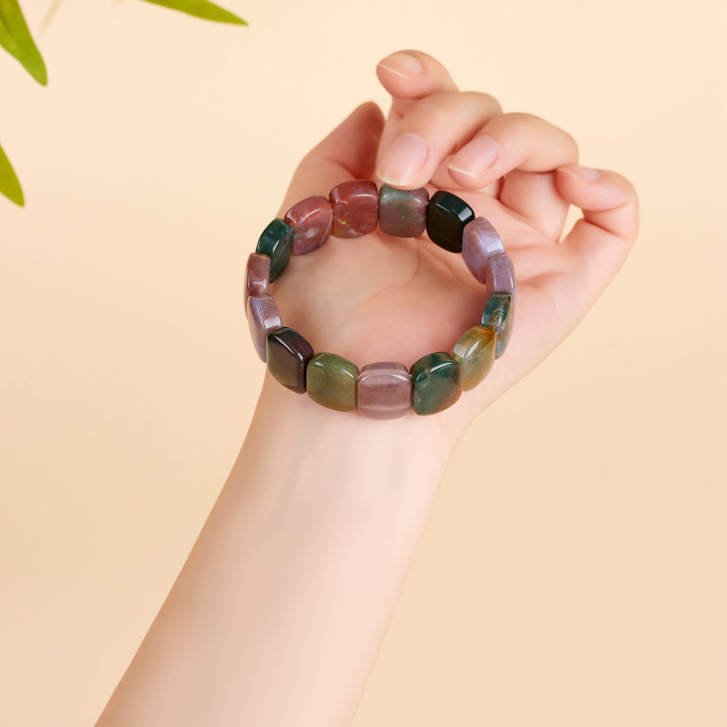 Natural Ocean Chalcedony Crystal Bracelet – Elegant Women's Accessory for Peace and Prosperity